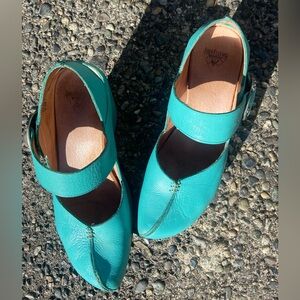 John Fluevog Turquoise Platform Maryjane’s size 8